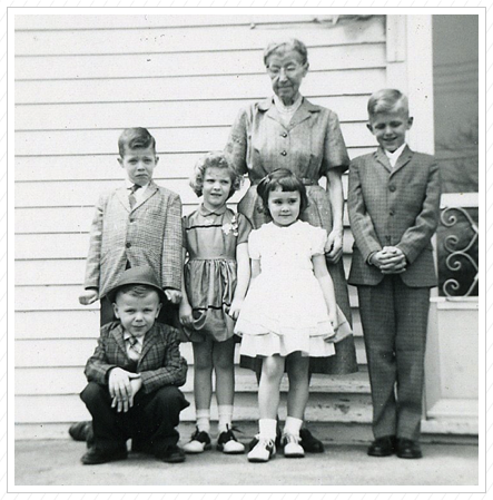 Bagdes, Rose; Michael & Roseann Crile,Debbie & Richard Ruppert; Front, David Ruppert circa 1960, Easter